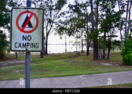 Kein Campingplatz, Lake Tinaroo, Atherton Tablelands, QLD, Australien Stockfoto