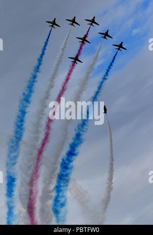 Die roten Pfeile während der jährlichen Bray Air Display in Co. Wicklow durchführen. Stockfoto