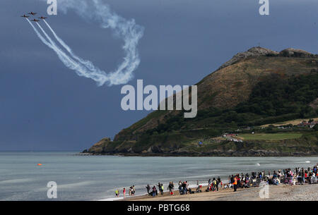 Die Royal Jordanian Falcons durchführen während der jährlichen Bray Air Display in Co. Wicklow. Stockfoto