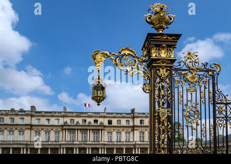 Die reich verzierten Tore des Palais du Regierung in der Stadt Nancy in der Region Lothringen in Frankreich. Stockfoto