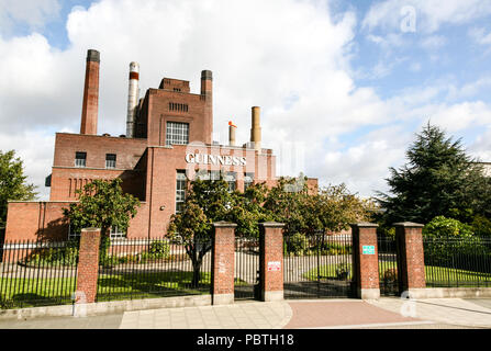 St. James's Gate Brauerei (irisch: Grúdlann Gheata Séamuis Naomh) ist eine Brauerei in 1759 gegründet von Arthur Guinness. Dublin, Irland, Europa. Stockfoto