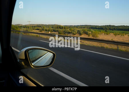 Fahren auf Autobahn A7, Frankreich Stockfoto