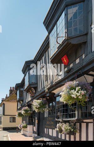 ALFRISTON, Sussex/UK - Juli 23: Blick in die Sterne Hotel in Seaford Sussex am 23. Juli 2018 Stockfoto