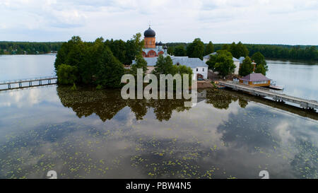 Die Holy-Vvedensky Nonnenkloster in der Oblast Wladimir. Auf der Insel. Stockfoto