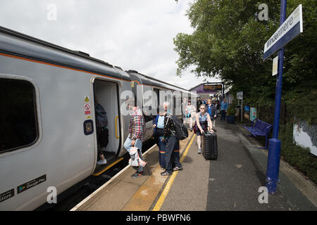 Windermere Cumbria GROSSBRITANNIEN. 30. Juli 2018 Full Service zurück (mit zwei Schlitten statt 3 bisher) auf Seen nach Dienstleistungen, bei denen nach neuen Zeitplan an der Nördlichen Bahn alle Züge auf den Seen, im Lake District, nach 2 Monaten bus Ersatz & Vintage Railway Company, mit dem die Leitung für 2 Wochen lief wieder aufgenommen werden. Northern verschrottet 168 Dienstleistungen pro Tag im letzten Monat, um zu versuchen, das Chaos durch die Einführung der Zeitplan im Mai zu entlasten. Dienstleistungen in Manchester, Lancashire, Merseyside und sind teilweise fortsetzen. Credit: Gordon Shoosmith/Alamy leben Nachrichten Stockfoto