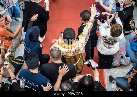 Kuala Lumpur, Malaysia. 29. Juli, 2018. Piko Taro Konzert in Japan Expo Malaysia in Kuala Lumpur, Malaysia, am 29. Juli, 2018. Japanische Piko Taro anreisen, unter hoher Sicherheit für sein Konzert. © Danny Chan/Alamy Leben Nachrichten. Stockfoto