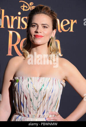 Burbank, Kalifornien, USA. 30. Juli 2018. Schauspielerin Hayley Atwell besucht die Weltpremiere von Disney's "Christopher Robin' am 30. Juli 2018 in den Walt Disney Studios Theater in Burbank, Kalifornien. Foto von Barry King/Alamy leben Nachrichten Stockfoto
