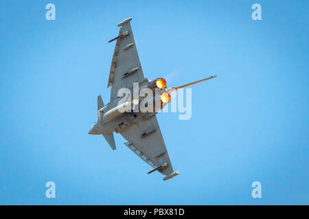 Fairford, Gloucestershire, Großbritannien - 14 Juli, 2018: Die Royal Air Force Euro Fighter Typhoon führt International Air Tattoo in Fairford 2018 Stockfoto