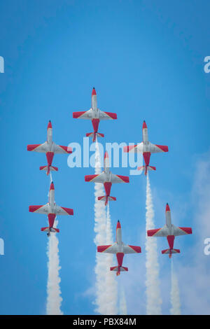 Fairford, Gloucestershire, Großbritannien - 14 Juli, 2018: Die spanische Luftwaffe Patrulla Aguila angezeigte Fairford International Air Tattoo 2018 Stockfoto