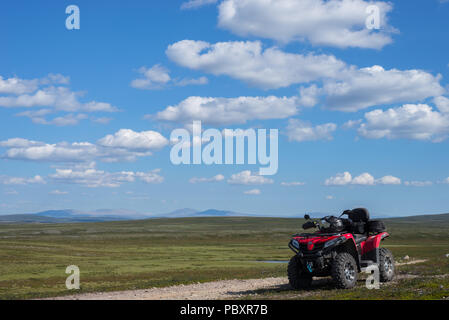 CFMOTO, cf Moto, 520 L, 520, Quad, atv bei Mountain Top in Alta, Finnmark, Norwegen. Stockfoto