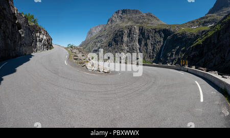 Eine Haarnadelkurve auf der Trollstigen Pass, Norwegen Bend Stockfoto
