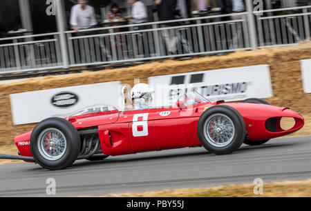 1931 Ferrari 156 harknose's 'Grand Prix Racer, mit Fahrer Jason Wright am Goodwood Festival 2018 von Geschwindigkeit, Sussex, UK. Stockfoto