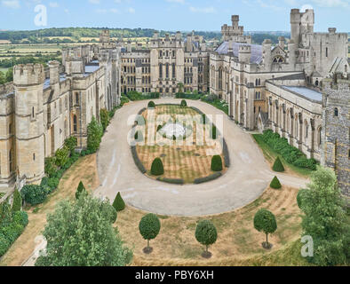 Luftaufnahme der Innenhof von Arundel Castle, Sussex Stockfoto