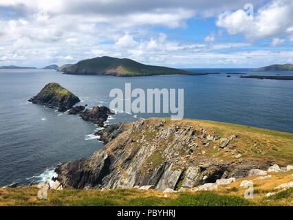 Dunmore Head am Slea Head Drive, eine von Irlands schönsten Strecken, Halbinsel Dingle, Kerry, Irland. Stockfoto