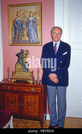 Karl Emanuel, 14. Herzog von Croy im Haus Merfeld in Dülmen, Deutschland 1989. Karl Emanuel, 14 Herzog von Croy in Merfeld Herrenhaus in Duelmen, Deutschland 1981. Stockfoto