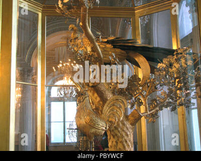 48 Pfau clock01 Stockfoto