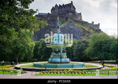 Die neu renovierten Ross Brunnen in West Princes Street Gardens, Edinburgh, Schottland, Großbritannien Stockfoto