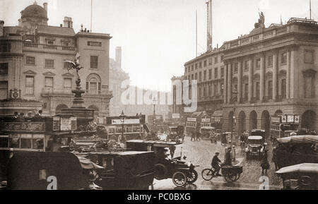 Regent Street, Piccadilly Circus und die Statue des Eros, London, England 1923. Von diesen enormen Jahre, veröffentlicht 1938. Stockfoto