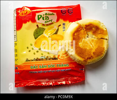 Vietnam, Durian Frucht Kuchen und Verpackung, Stockfoto