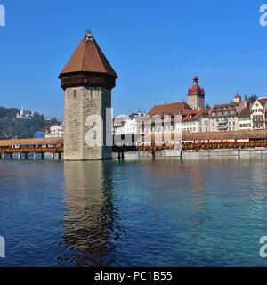 Wasserturm der Kapellbrücke., Luzern. Stockfoto