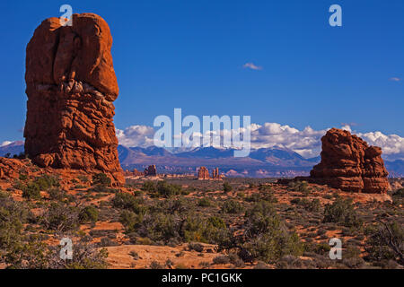 Szene in der Nähe von Balanced Rock im Arches National Park. Utah. 1775 Stockfoto