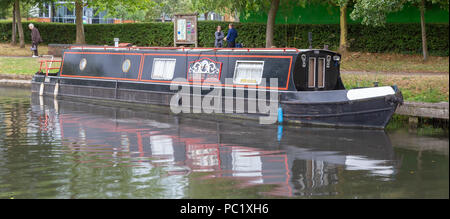 Pferd Kanal Lastkahn gezeichnet Stockfoto