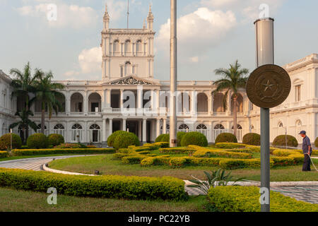 Palacio de los Lopez (Lopez Präsidentenpalast), Presidential office, Arbeitsplatz für den Präsidenten und die Regierung Sitz, Asuncion, Paraguay Stockfoto