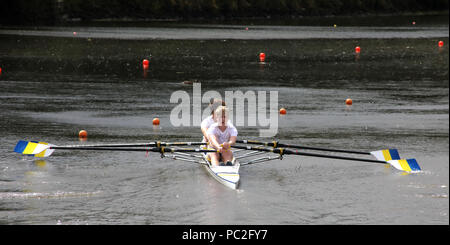 WRC, J 14 verdoppelt, in Warrington Rudern Club Sommer Regatta 2018, Howley Lane, Mersey River, Cheshire, North West England, Großbritannien Stockfoto