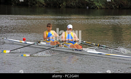 WRC, J 14 verdoppelt, in Warrington Rudern Club Sommer Regatta 2018, Howley Lane, Mersey River, Cheshire, North West England, Großbritannien Stockfoto