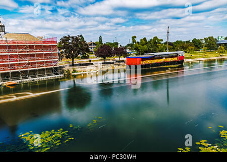 Der Fluss Nene und der Riverside Walk in Peterborough, Cambridgeshire, England, UK. Stockfoto