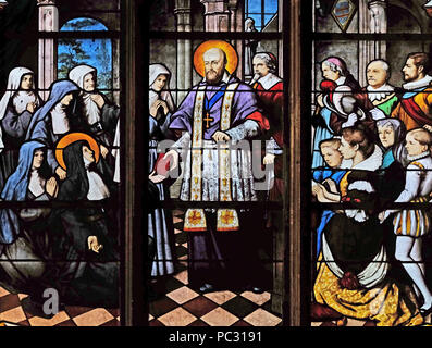 Hl. Franz von Sales und der hl. Jeanne de Chantal in den Konstitutionen des Ordens der Heimsuchung, Kirchenfenster in St. Severin Kirche in Paris. Stockfoto