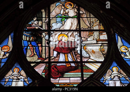 Der hl. Karl Borromäus, Kirchenfenster in St. Severin Kirche in Paris, Frankreich Stockfoto