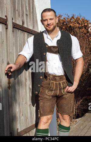 Ein Bild von einem bayerischen Tradition Mann portrait Stockfoto