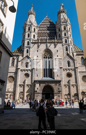 Riesentor oder Haupteingang des Sephansdom, der Mutter Kirche von der römisch-katholischen Erzdiözese Wien und der Sitz des Erzbischofs von Wien, Stockfoto