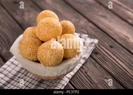 Onde - onde. indonesische traditionelle Street Food Stockfoto