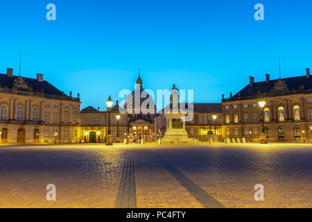 Kopenhagen Night City Skyline am Schloss Amalienborg, Kopenhagen, Dänemark Stockfoto