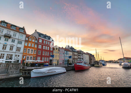 Kopenhagen sunrise city Skyline am Hafen Nyhavn, Kopenhagen, Dänemark Stockfoto