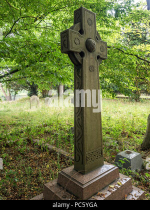 Keltisches Kreuz auf dem Friedhof in St Andrews alte Kirche Bishopthorpe Stadt York Yorkshire England Stockfoto