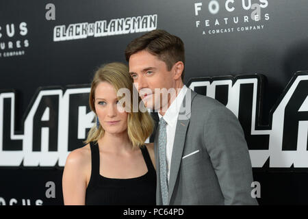 Ashley Hinshaw und Topher Grace besuchen New York Premiere von "BlacKkKlansman' an der Brooklyn Academy of Music am 30. Juli 2018 in New York City. Stockfoto