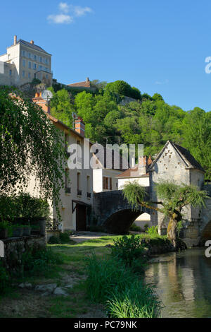 Französische Dorf Mailly le Chateau in Burgund Stockfoto