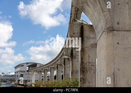 Blick auf Bahnhof Asahibashi, Okinawa Urban Monorail, Naha, Okinawa, Japan Stockfoto