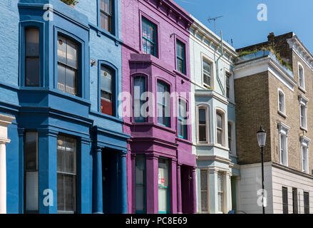 Buntes Haus Fronten Lancaster Road in Notting Hill, London, England, Großbritannien Stockfoto