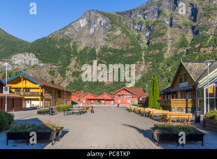 Bunte Holzhäuser in der Flam Dorf in Norwegen Stockfoto