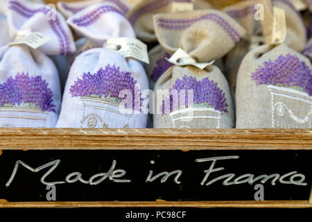 Lourmarin, Lavendel Beutel, Vaucluse, Provence, Frankreich Stockfoto