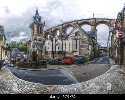 Viadukt im Zentrum von Morlaix, post Stadt in der Bretagne Stockfoto