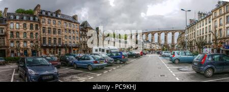 Viadukt im Zentrum von Morlaix, post Stadt in der Bretagne Stockfoto