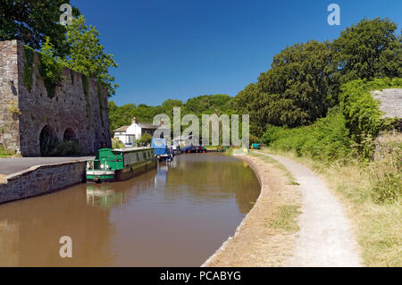 Bank von Kalköfen, Llangattock Wharf, Monmouthshire und Brecon Canal, Llangattock in der Nähe von Abergavenny, Wales, UK. Stockfoto