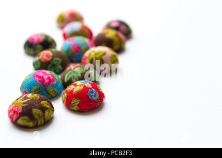 Kleidung Tasten isoliert. Closeup Foto geschossen Stockfoto