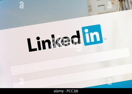 LinkedIn-Website. LinkedIn ist ein Geschäfts- und Beschäftigungsdienst, der über Websites und mobile Apps betrieben wird Stockfoto