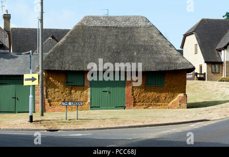 Die alte Kohle Scheune und Fire Engine House, Guilsborough, Northamptonshire, England, Großbritannien Stockfoto